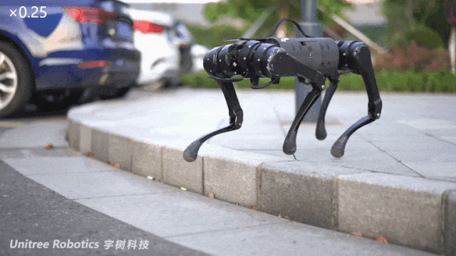 彩神vll下山路上竟然还能翻跟头？国产机器狗啥时候这么猛了？(图13)