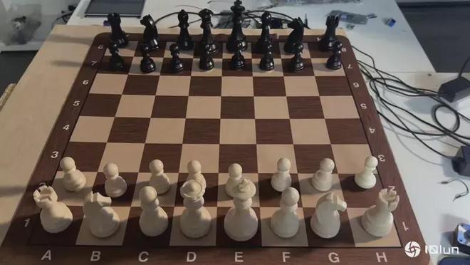 彩神vllRaspberry Pi打造AI棋局新体验 自动化西洋棋盘
