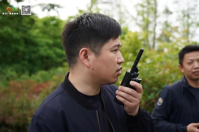 彩神vll破门而入！武汉警方抓获32名“白富美”！(图2)